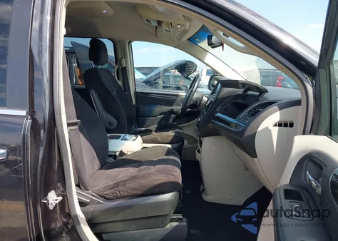 2015 Chrysler Town & Country Touring from USA, damaged, VIN 2C4RC1BGXFR520719